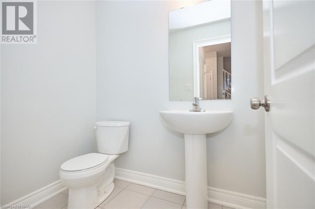 447 Viking Street, Fort Erie, Ontario  L2A 0E3 - Photo 6 - 40520028
