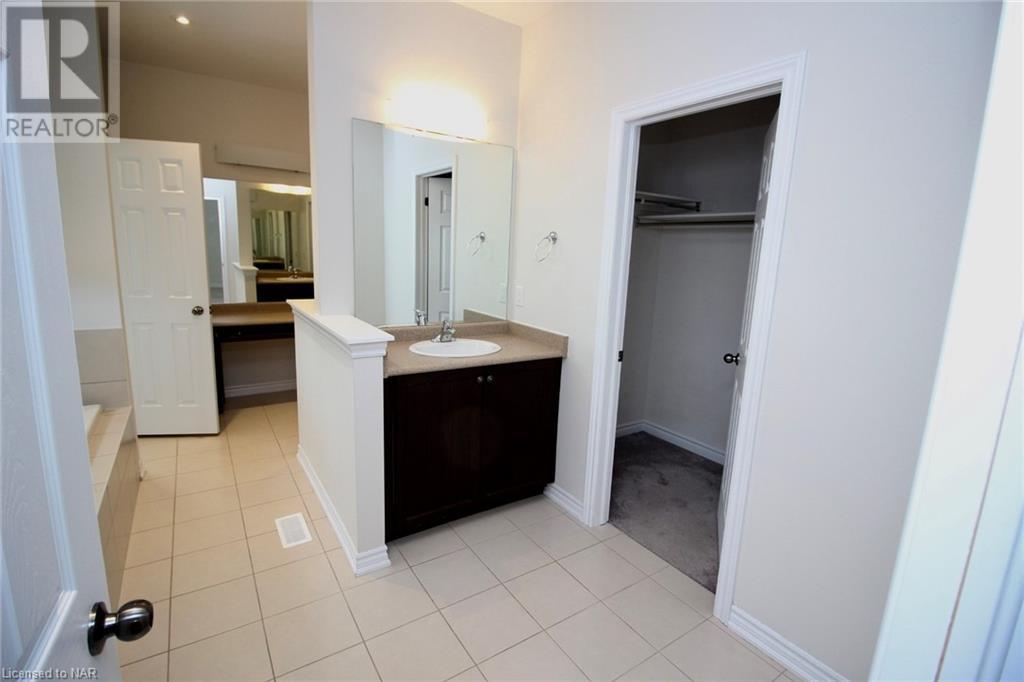 8592 Sweet Chestnut Road Unit# Upper, Niagara Falls, Ontario  L2H 0N1 - Photo 13 - 40521424