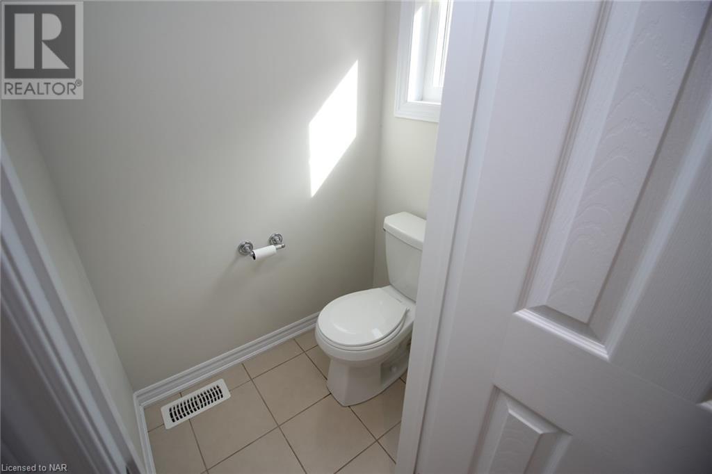 8592 Sweet Chestnut Road Unit# Upper, Niagara Falls, Ontario  L2H 0N1 - Photo 15 - 40521424