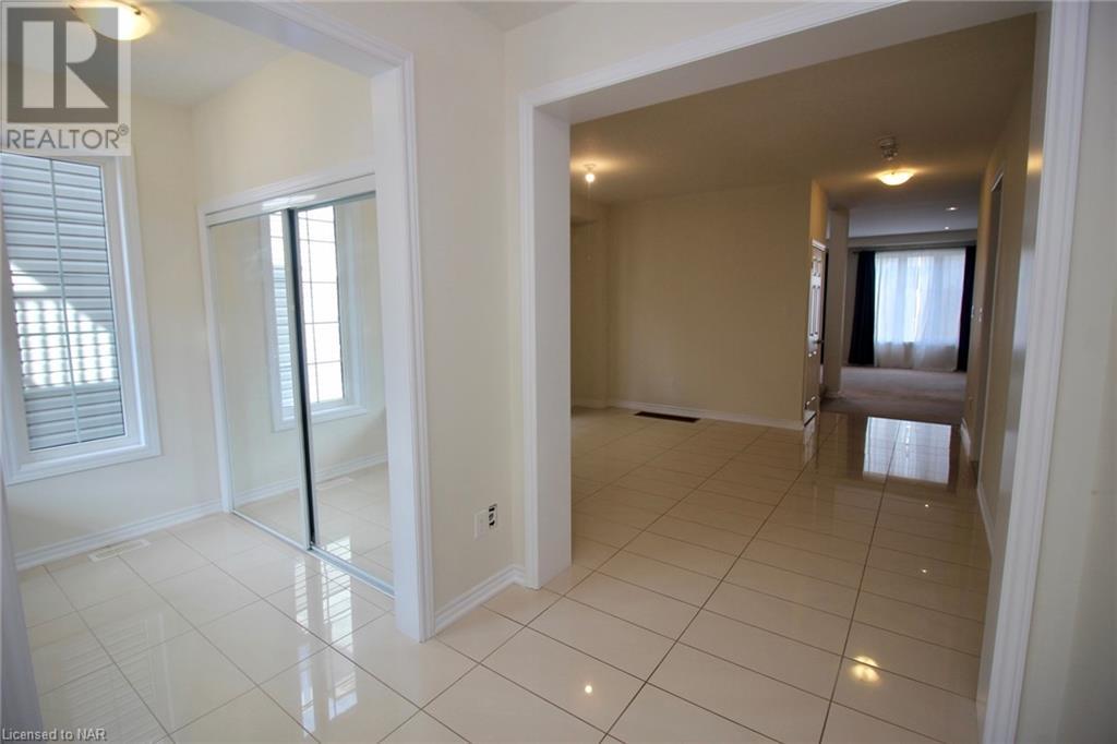 8592 Sweet Chestnut Road Unit# Upper, Niagara Falls, Ontario  L2H 0N1 - Photo 3 - 40521424