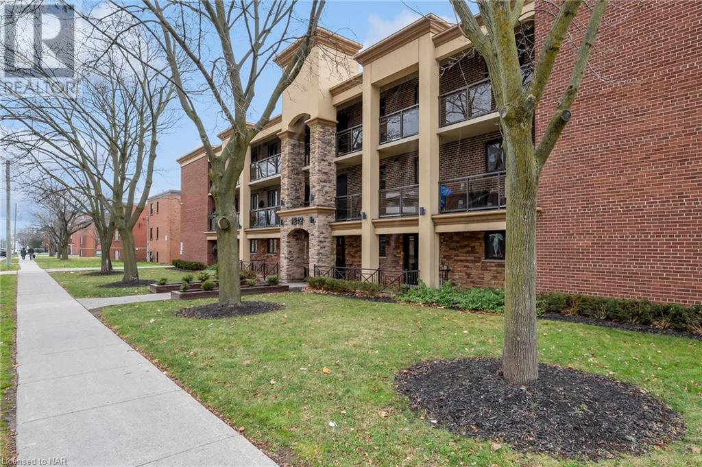 1212 Fennell Avenue E Unit# 105, Hamilton, Ontario  L8T 1T2 - Photo 2 - 40521503