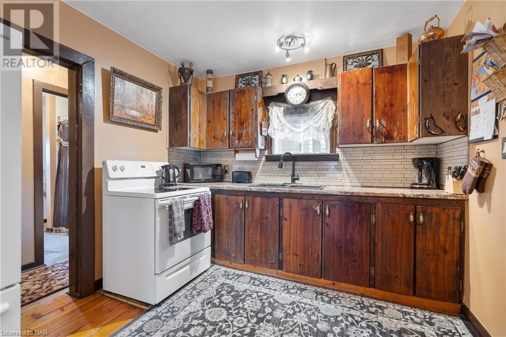 74 Sixth Street, Welland, Ontario  L3B 5A8 - Photo 10 - 40521467