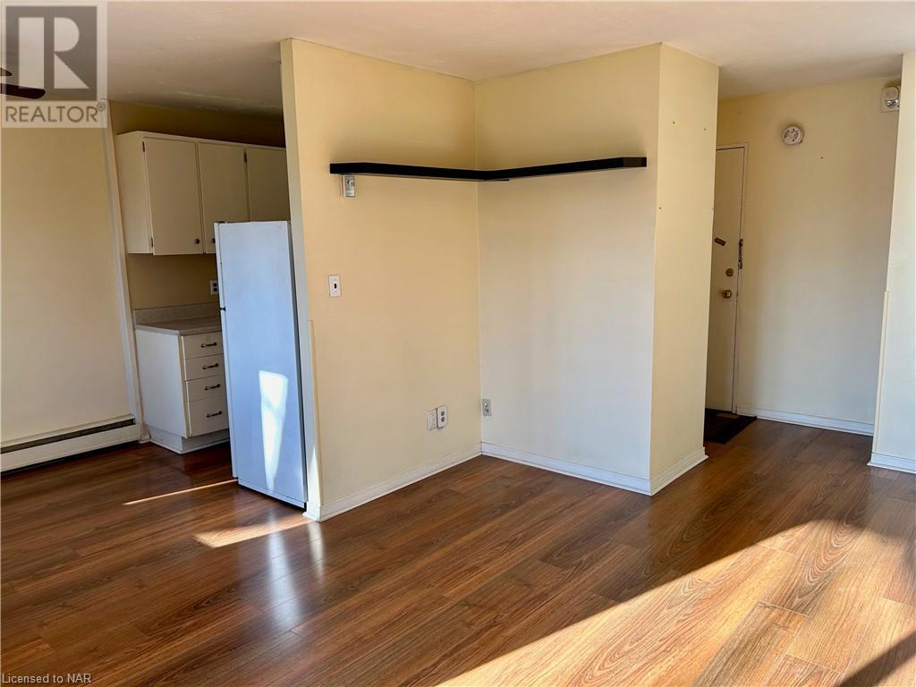 456 Carlton Street Unit# 6, St. Catharines, Ontario  L2M 4X1 - Photo 11 - 40521386