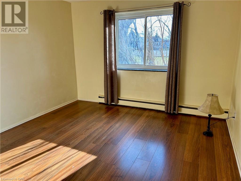 456 Carlton Street Unit# 6, St. Catharines, Ontario  L2M 4X1 - Photo 23 - 40521386