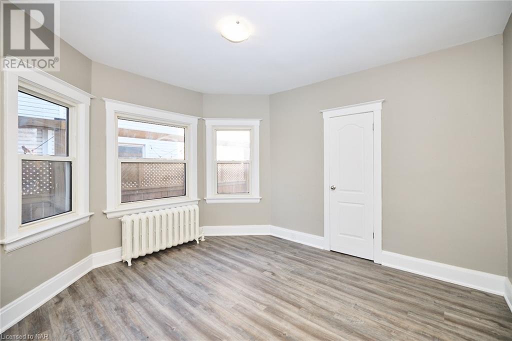 37 York Street, St. Catharines, Ontario  L2R 6C2 - Photo 10 - 40520945