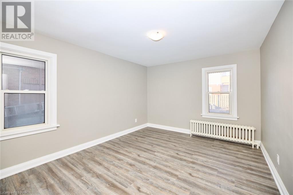 37 York Street, St. Catharines, Ontario  L2R 6C2 - Photo 13 - 40520945