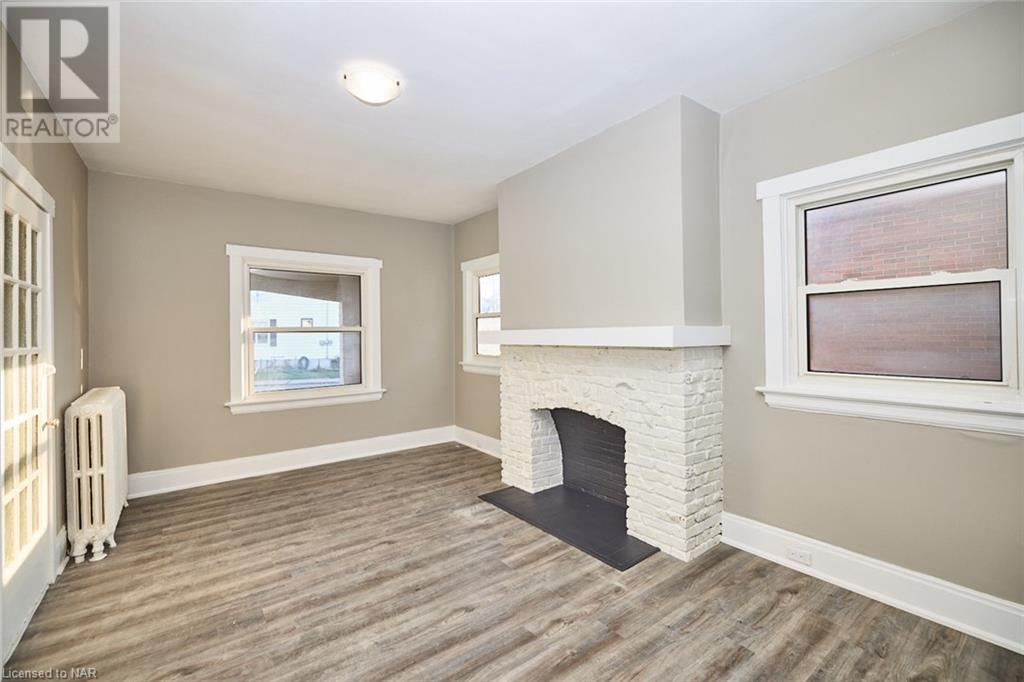 37 York Street, St. Catharines, Ontario  L2R 6C2 - Photo 4 - 40520945