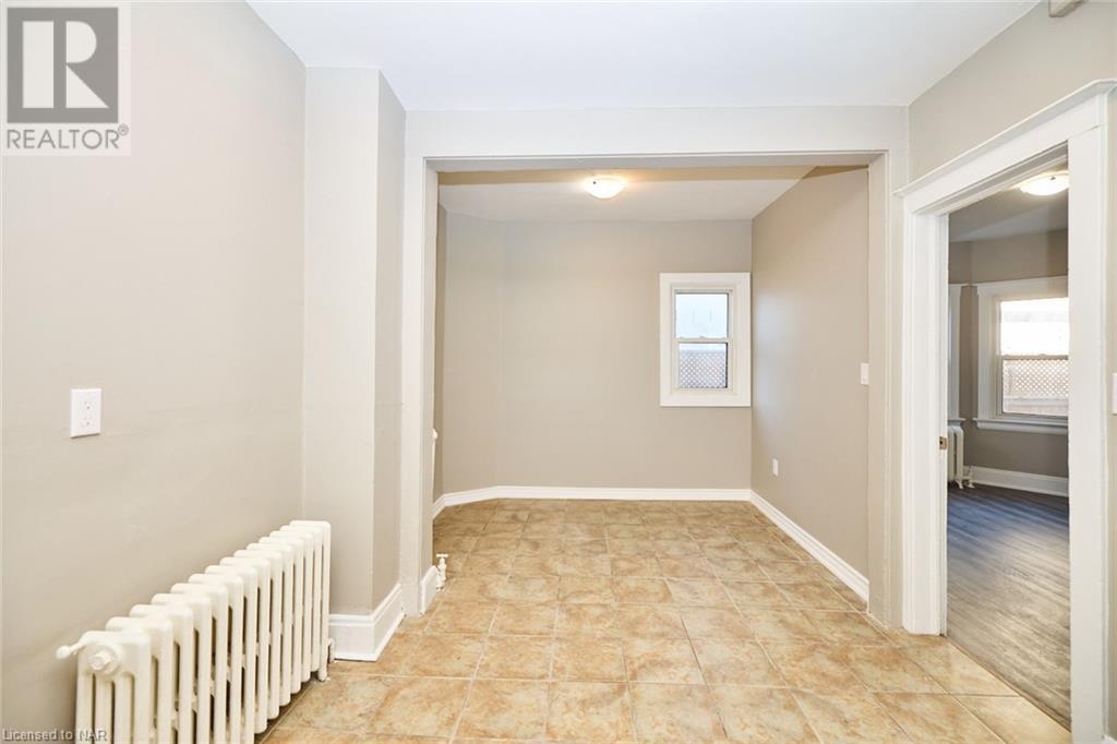 37 York Street, St. Catharines, Ontario  L2R 6C2 - Photo 9 - 40520945