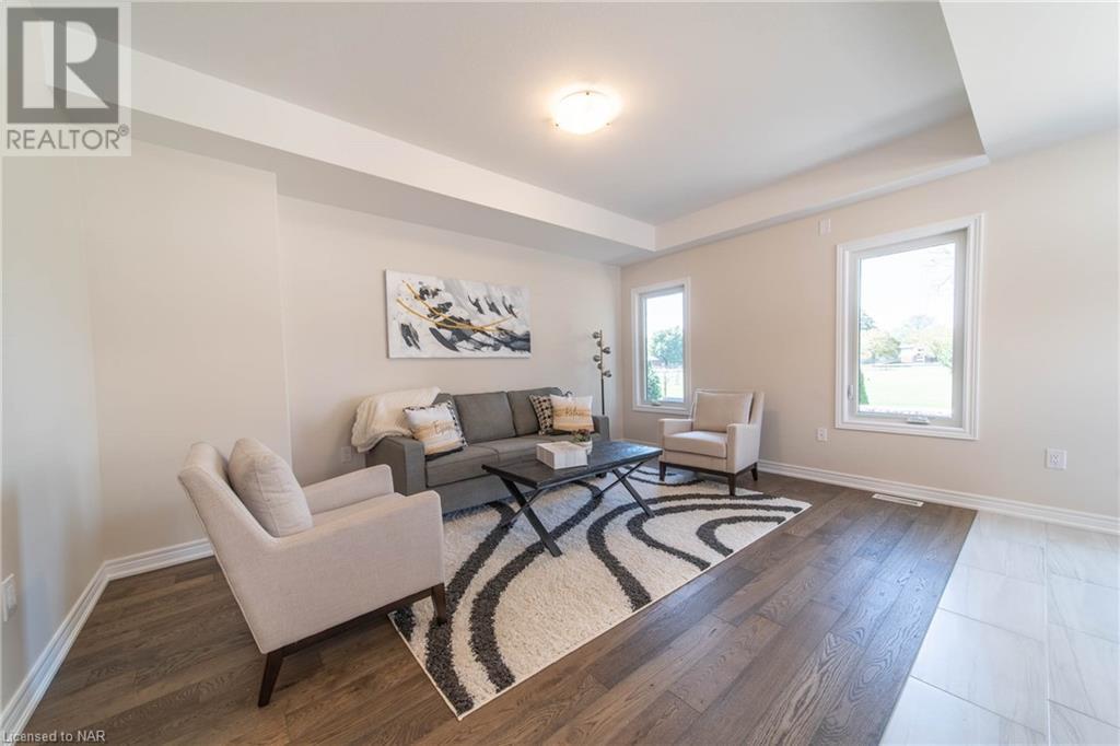 27 Mcmann Drive, Thorold, Ontario  L2V 2V5 - Photo 4 - 40521462