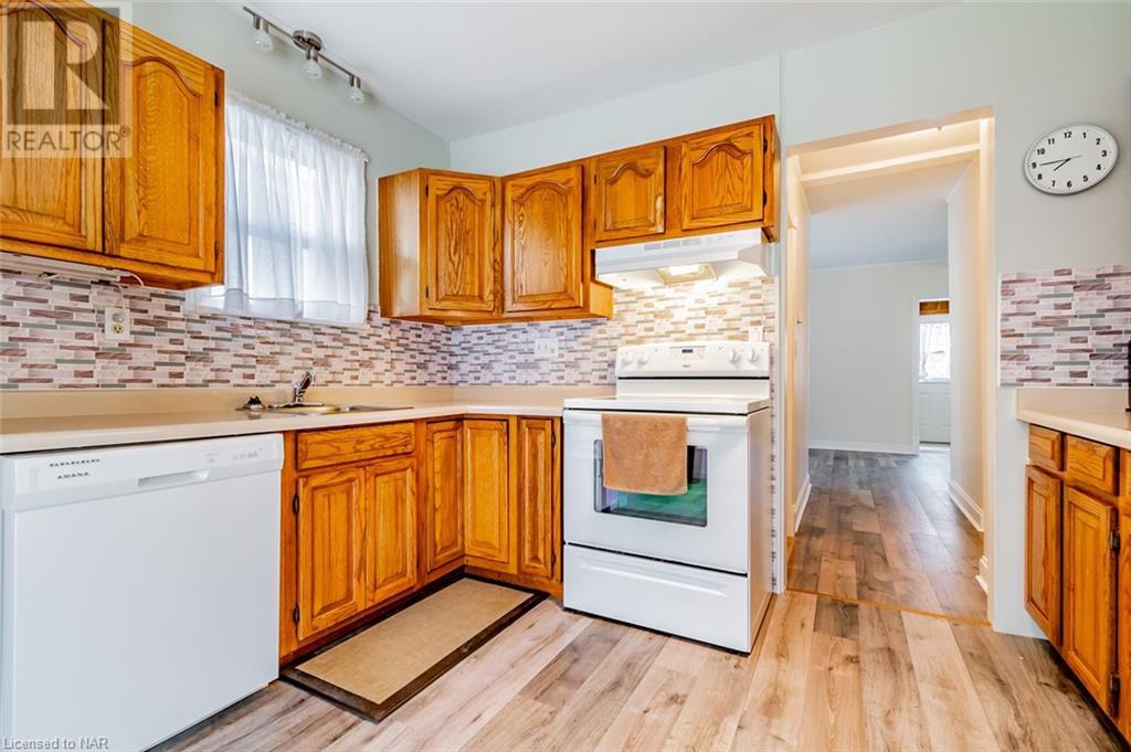 31 Wiley Street, St. Catharines, Ontario  L2R 4E8 - Photo 11 - 40520327
