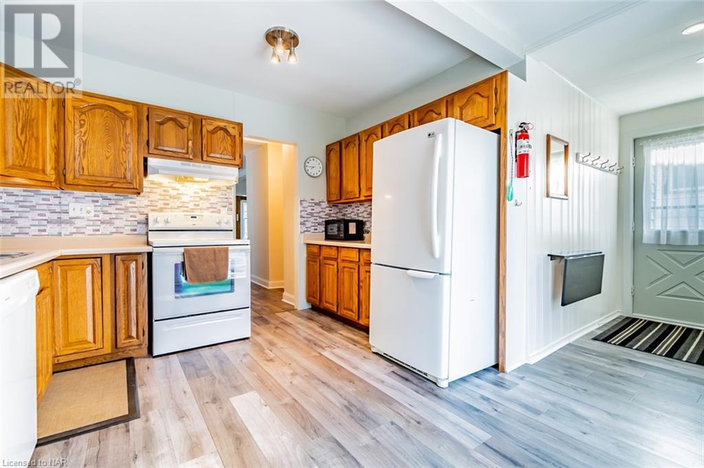 31 Wiley Street, St. Catharines, Ontario  L2R 4E8 - Photo 9 - 40520327