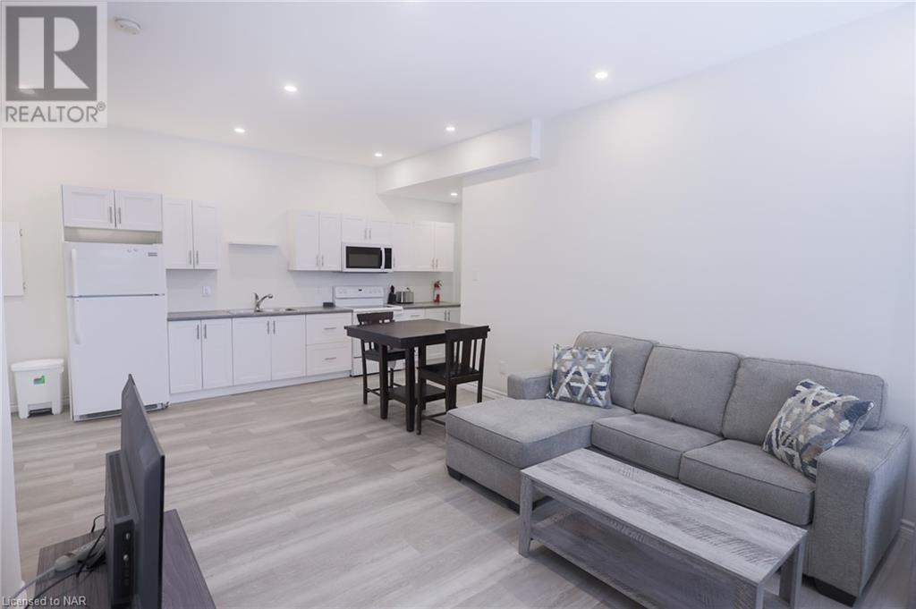 72 Hartzel Road, St. Catharines, Ontario  L2P 1M7 - Photo 4 - 40521826
