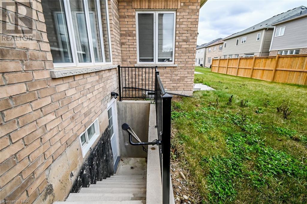 51 Alexandra Drive, Thorold, Ontario  L3B 0G4 - Photo 2 - 40521021