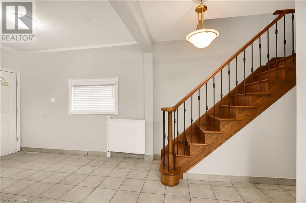 145 Welland Avenue, St. Catharines, Ontario  L2R 2N7 - Photo 12 - 40521568