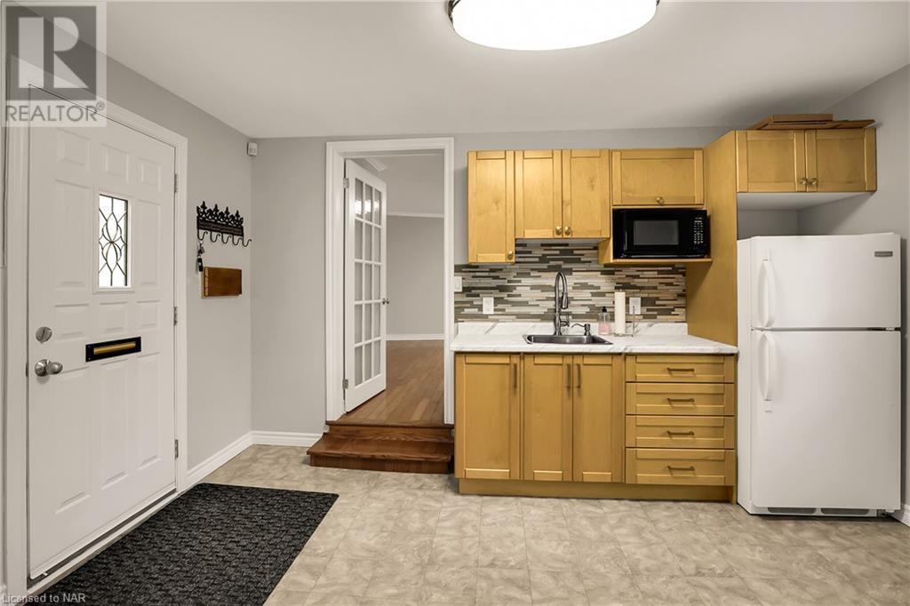 145 Welland Avenue, St. Catharines, Ontario  L2R 2N7 - Photo 18 - 40521568