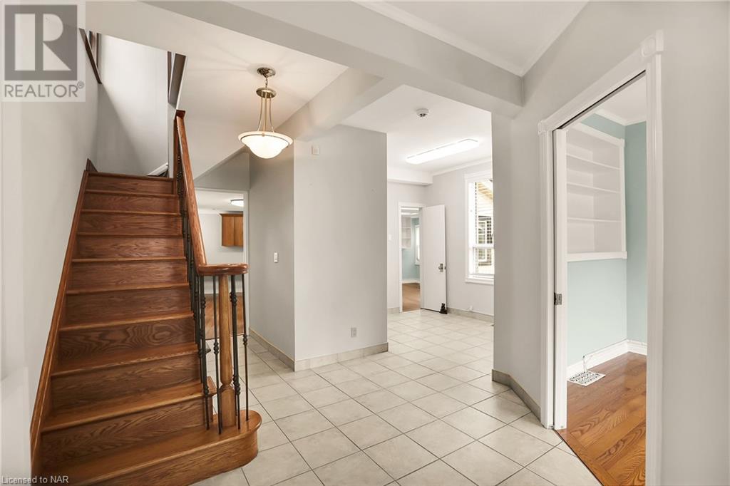 145 Welland Avenue, St. Catharines, Ontario  L2R 2N7 - Photo 7 - 40521568