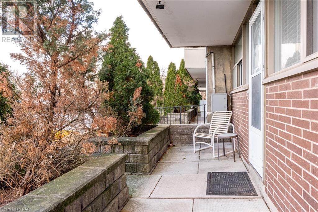 215 Glenridge Avenue Unit# 102, St. Catharines, Ontario  L2T 3J7 - Photo 12 - 40520949