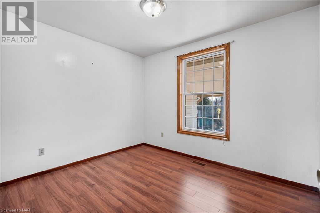 33 Crescentwood Drive, St. Catharines, Ontario  L2N 4K7 - Photo 14 - 40522034