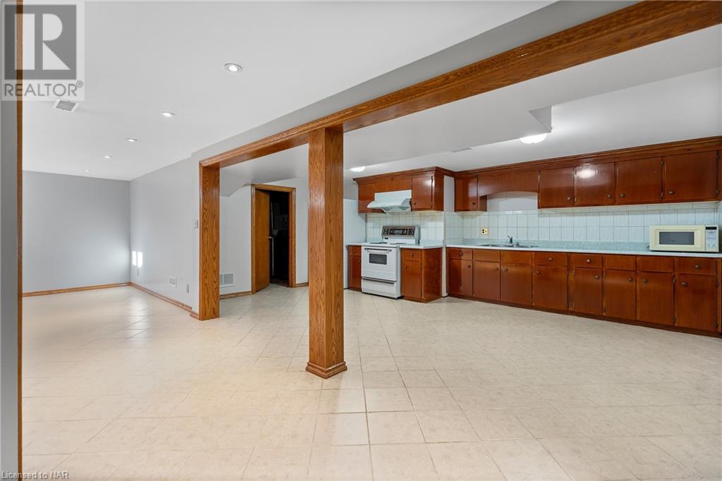 33 Crescentwood Drive, St. Catharines, Ontario  L2N 4K7 - Photo 18 - 40522034
