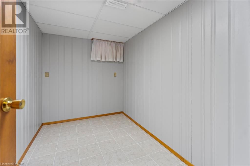 33 Crescentwood Drive, St. Catharines, Ontario  L2N 4K7 - Photo 22 - 40522034