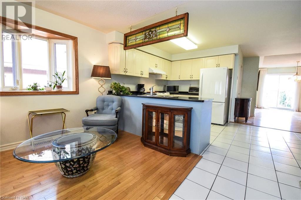 15 Colonial Crescent, Grimsby, Ontario  L3M 5H2 - Photo 10 - 40521680