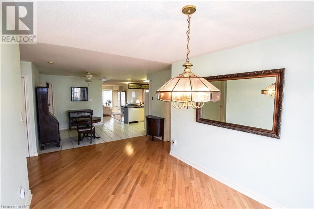 15 Colonial Crescent, Grimsby, Ontario  L3M 5H2 - Photo 22 - 40521680