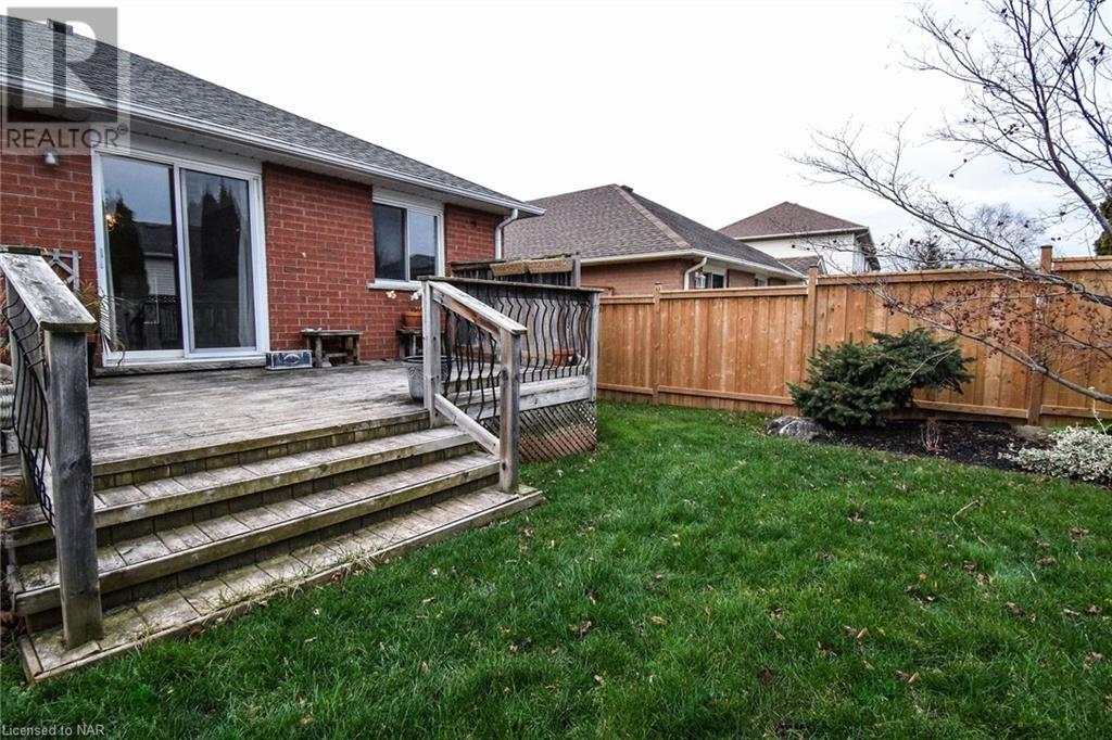 15 Colonial Crescent, Grimsby, Ontario  L3M 5H2 - Photo 42 - 40521680