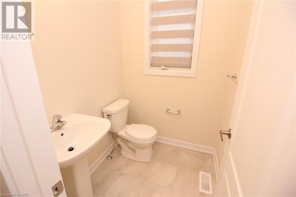6 Blackberry Lane, Thorold, Ontario  L3B 0L3 - Photo 2 - 40522240