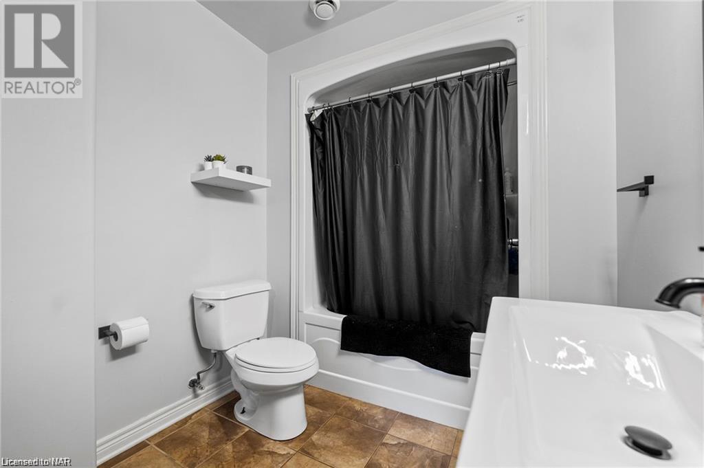 8520 Glavcic Drive, Niagara Falls, Ontario  L2H 0B1 - Photo 28 - 40521542