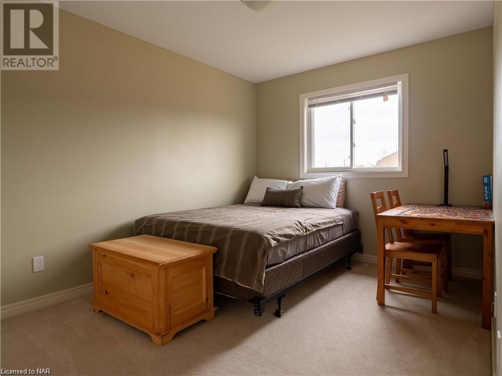 277 Silverwood Avenue, Welland, Ontario  L3C 0C5 - Photo 12 - 40522230