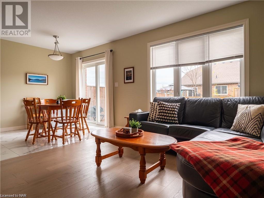 277 Silverwood Avenue, Welland, Ontario  L3C 0C5 - Photo 6 - 40522230