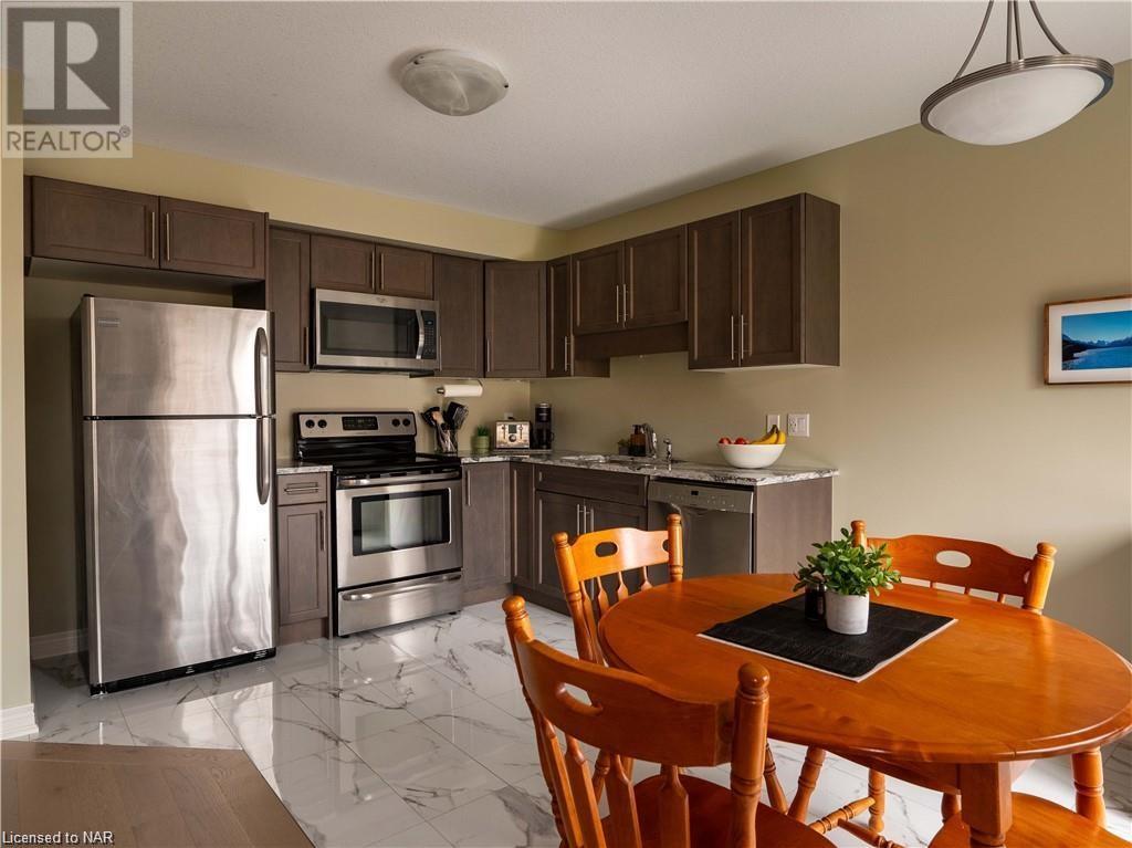 277 Silverwood Avenue, Welland, Ontario  L3C 0C5 - Photo 8 - 40522230