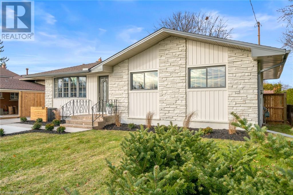 317 Lakeshore Road, St. Catharines, Ontario  L2M 1S1 - Photo 2 - 40522220