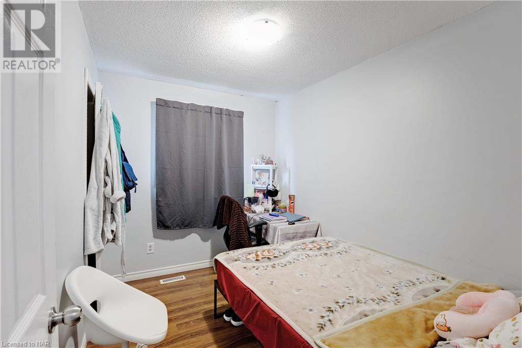 7658 Cavendish Drive, Niagara Falls, Ontario  L2H 2T8 - Photo 15 - 40522397