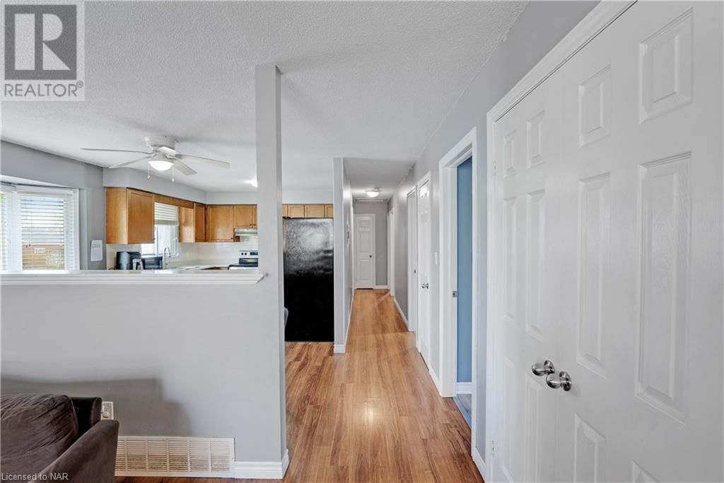 7658 Cavendish Drive, Niagara Falls, Ontario  L2H 2T8 - Photo 4 - 40522397