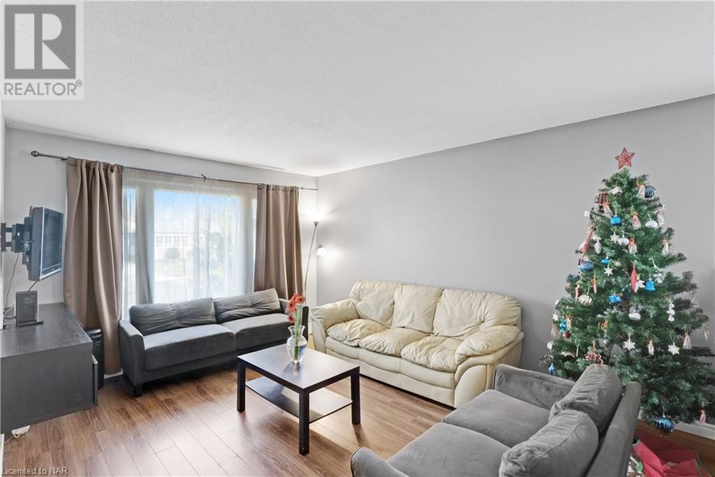 7658 Cavendish Drive, Niagara Falls, Ontario  L2H 2T8 - Photo 6 - 40522397