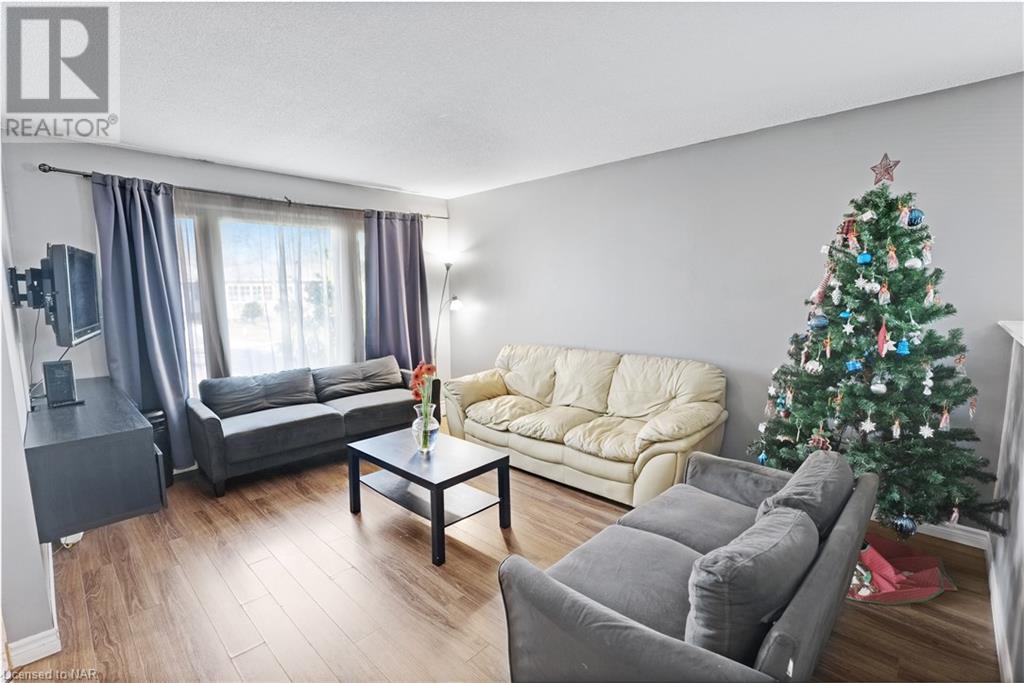 7658 Cavendish Drive, Niagara Falls, Ontario  L2H 2T8 - Photo 7 - 40522397
