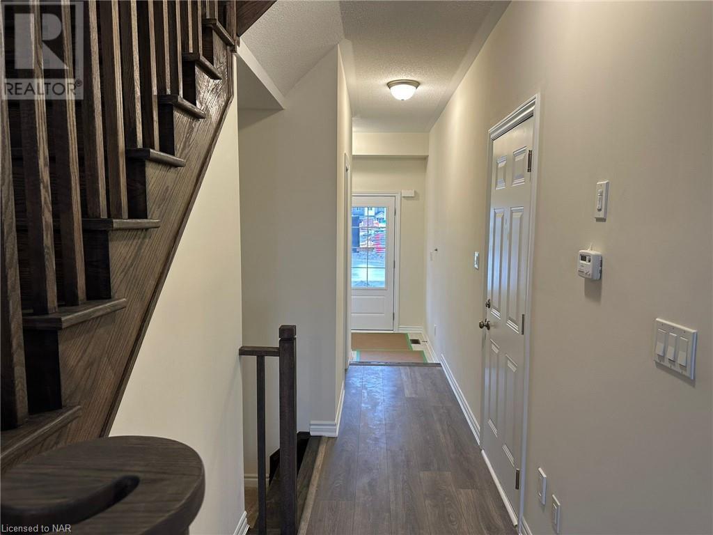 109 Sapphire Way, Thorold, Ontario  L2V 0C5 - Photo 3 - 40522441