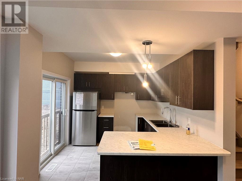14 Mann Trail, Welland, Ontario  L3C 0K2 - Photo 8 - 40522634