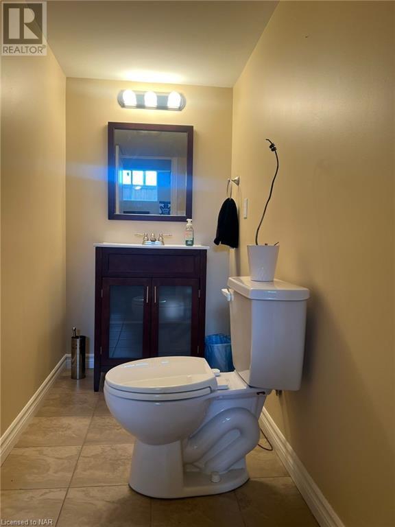 7083 Brittany Court, Niagara Falls, Ontario  L2H 3N6 - Photo 17 - 40522919