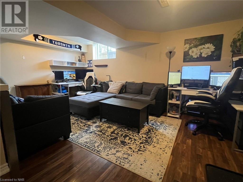 7083 Brittany Court, Niagara Falls, Ontario  L2H 3N6 - Photo 18 - 40522919