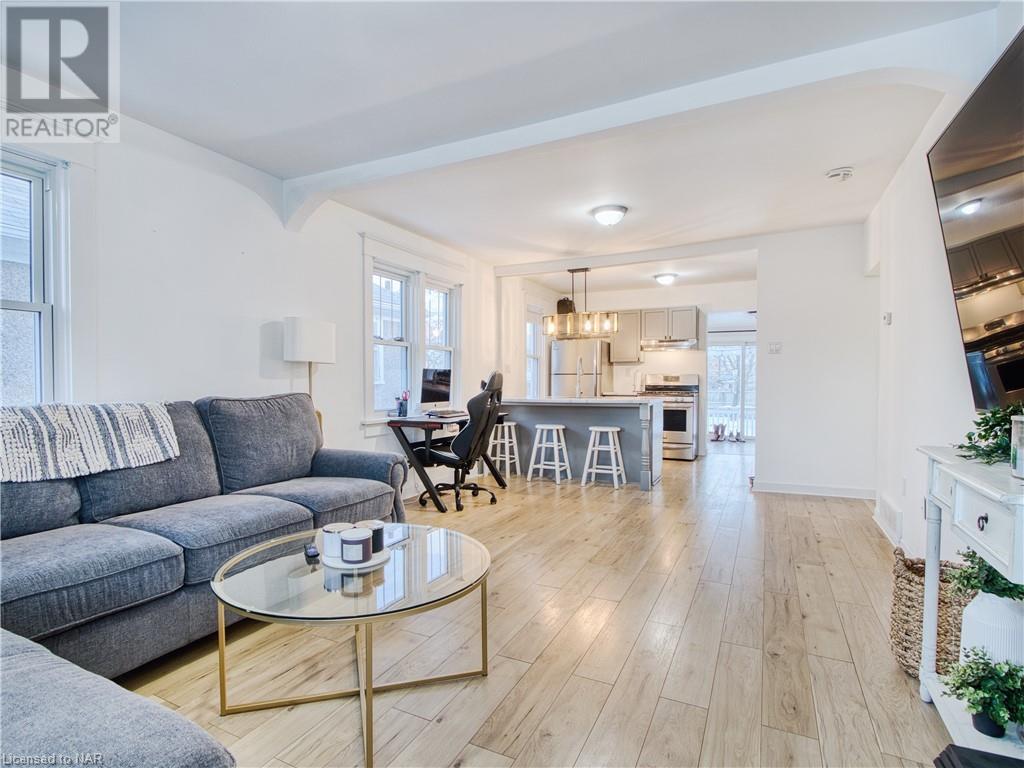 92 Delhi Street, Port Colborne, Ontario  L3K 3K9 - Photo 4 - 40523190