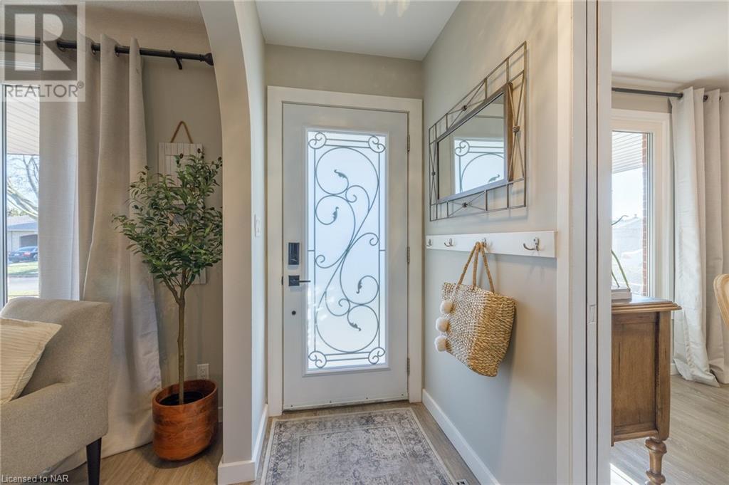 35 Eagleson Drive, St. Catharines, Ontario  L2M 7J2 - Photo 2 - 40522646