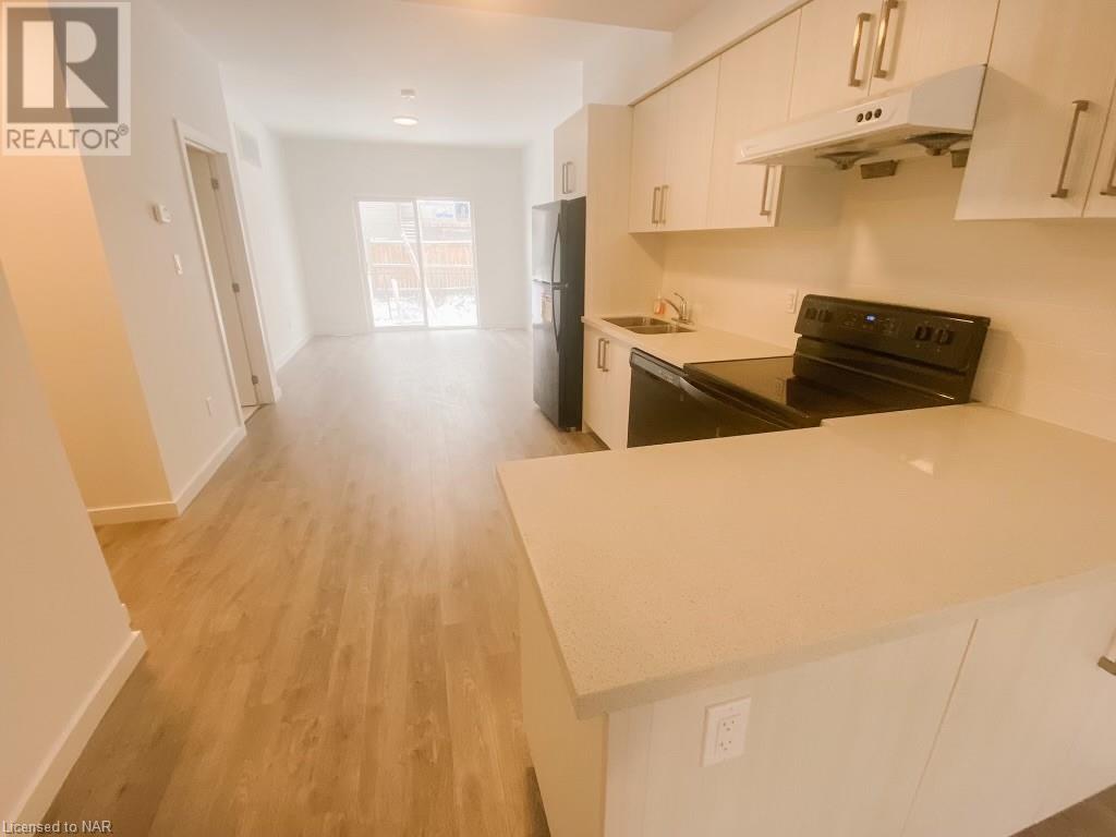 16 Waterleaf Trail, Welland, Ontario  L3C 0H6 - Photo 3 - 40523269