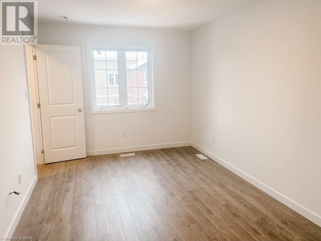 16 Waterleaf Trail, Welland, Ontario  L3C 0H6 - Photo 7 - 40523269