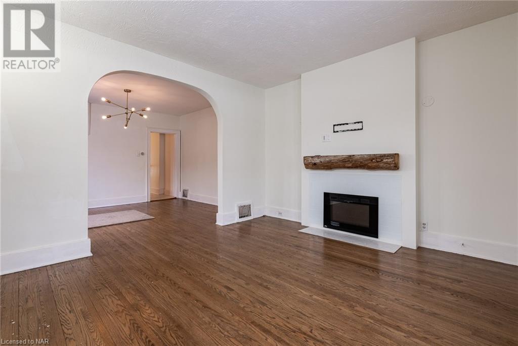 65 Elgin Street E, Welland, Ontario  L3C 4S4 - Photo 4 - 40522977