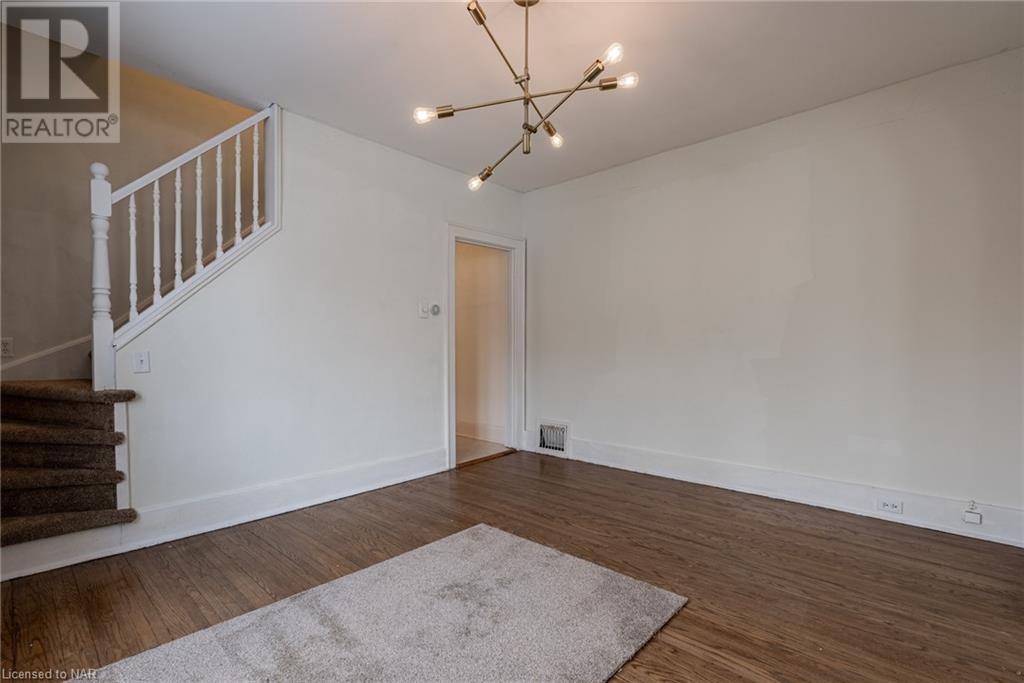 65 Elgin Street E, Welland, Ontario  L3C 4S4 - Photo 8 - 40522977