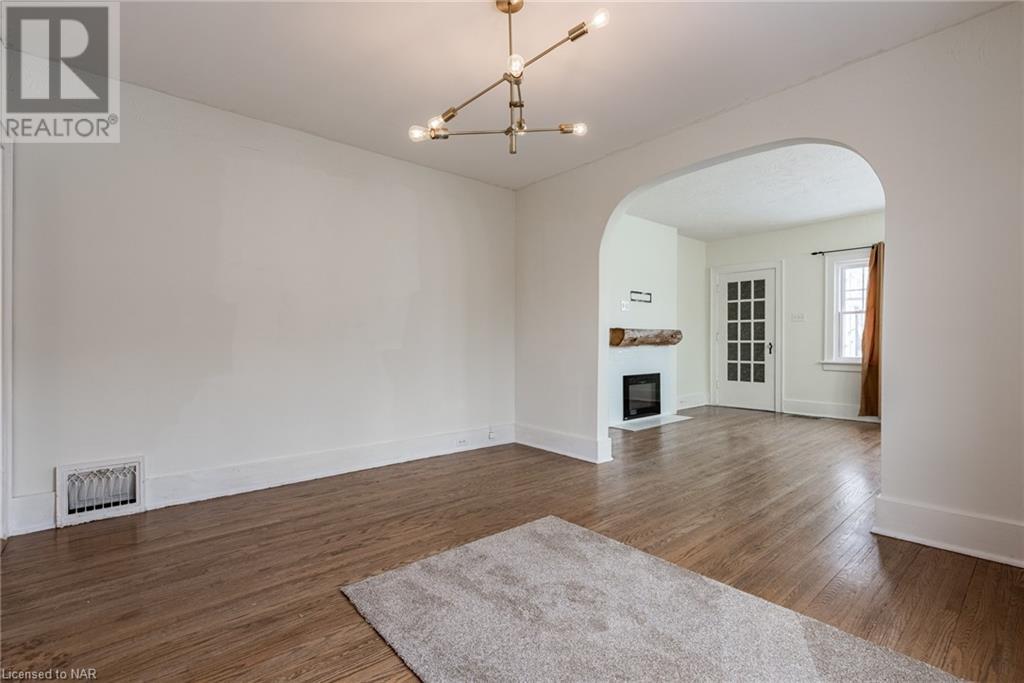 65 Elgin Street E, Welland, Ontario  L3C 4S4 - Photo 9 - 40522977
