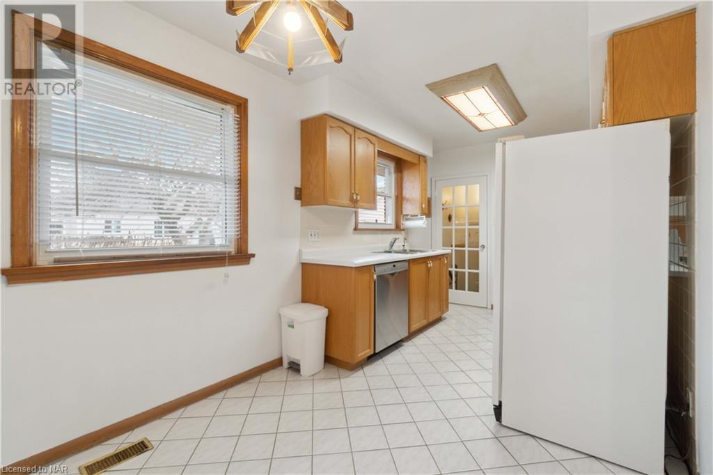 352 Bunting Road, St. Catharines, Ontario  L2M 3Y3 - Photo 11 - 40523142