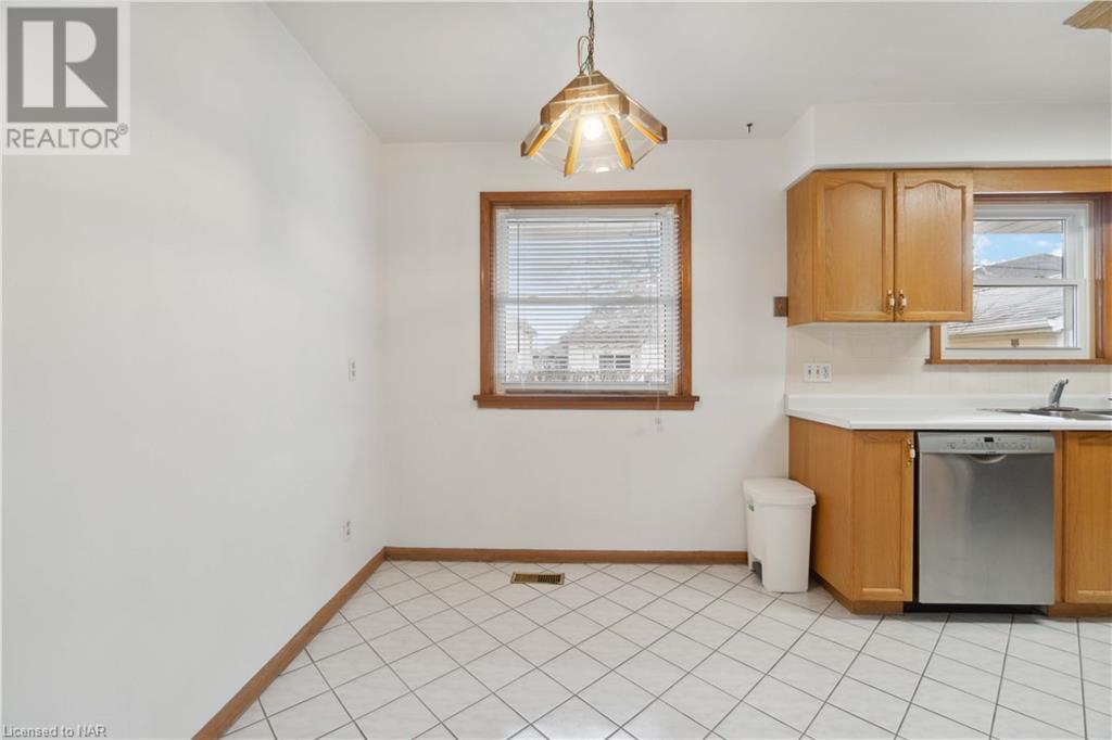 352 Bunting Road, St. Catharines, Ontario  L2M 3Y3 - Photo 9 - 40523142